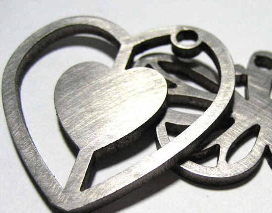 別懷疑，光纖激光切割機切割金屬就是這么厲害